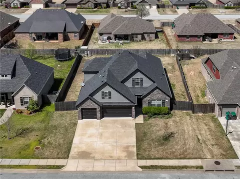 348 Penzo Ave, Springdale, AR 72762