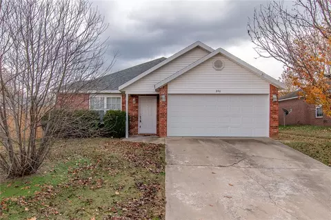 890 S Eastview Dr, Fayetteville, AR 72701