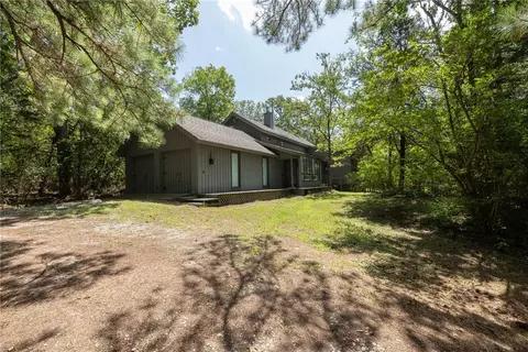 19584 Neills Bluff Rd, Springdale, AR 72764