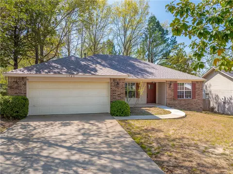 1765 Oxford Pl, Springdale, AR 72764