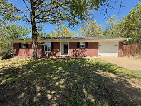95 Logan Ln, Russellville, AR 72802