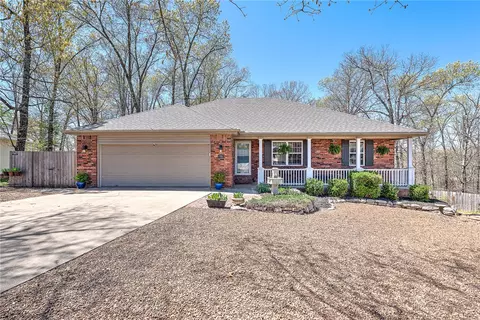 70 Melanie Dr, Bella Vista, AR 72714