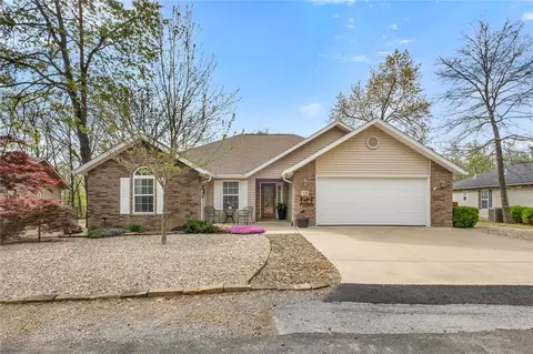 16 Caxton Ln, Bella Vista, AR 72714
