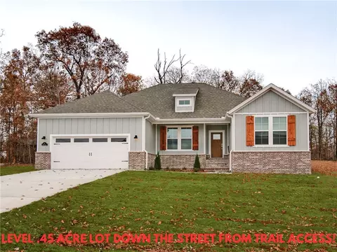 1 Donna Ln, Bella Vista, AR 72715