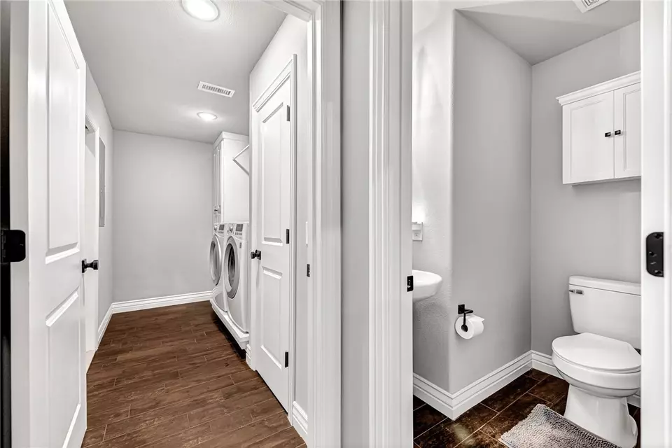 Entry Way - 1563 Ardemagni Rd, Springdale, AR 72762 photo 3 of 3