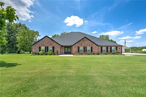 Exterior - 1563 Ardemagni Rd, Springdale, AR 72762 photo 1 of 10