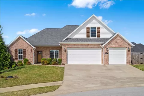 807 Via Sangro Rd, Springdale, AR 72762