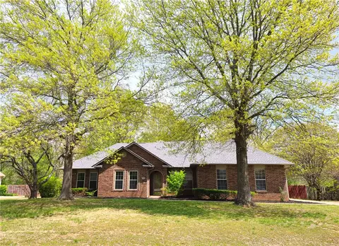 1998 N Buckley Dr, Fayetteville, AR 72701