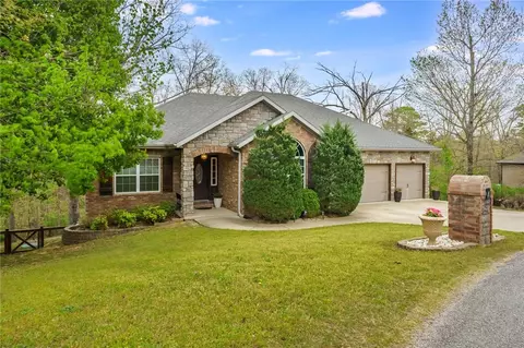 3 Troy Cir, Bella Vista, AR 72714