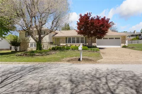 807 Oriole Dr, Harrison, AR 72601