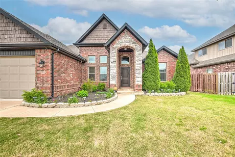 5403 S 60th Pl, Rogers, AR 72758