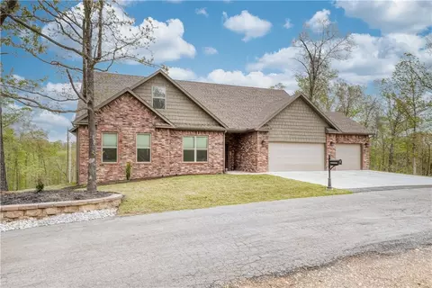 1 Strathaven Cir, Bella Vista, AR 72715