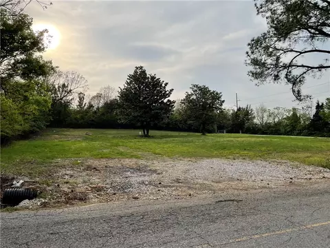 5254 N Graham Rd, Springdale, AR 72762
