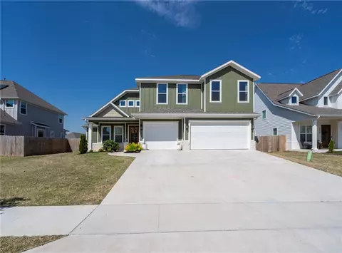 2810 S 20th St, Rogers, AR 72758