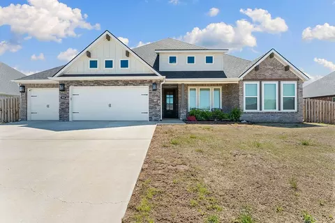 905 Carlock Dr, Pea Ridge, AR 72751