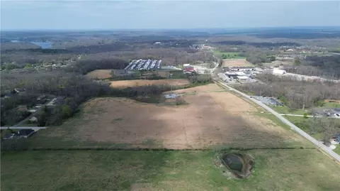 2524 Forest Hls, Gravette, AR 72715