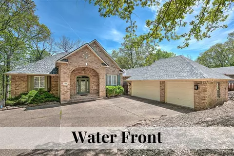 11928 White Oak Dr, Garfield, AR 72732