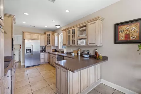 Kitchen - 1300 Bayou Ridge Loop, Dover, AR 72837 photo 3 of 4