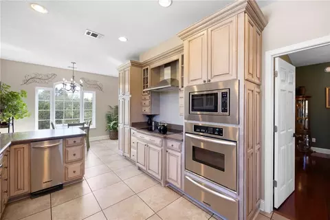 Kitchen - 1300 Bayou Ridge Loop, Dover, AR 72837 photo 2 of 4
