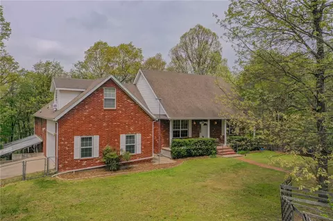 16035 Beechnut Ln, Fayetteville, AR 72704