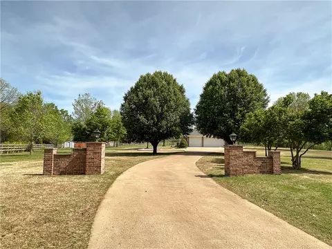408 S Wyman Rd, Fayetteville, AR 72701