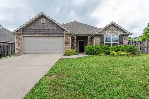 3077 N Autumn Rose Ave, Fayetteville, AR 72704