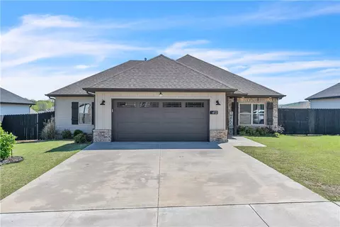 412 Tacoma St, Farmington, AR 72730
