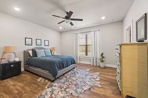 Bedroom - 13715 Noah Rd, Gravette, AR 72736 photo 1 of 5