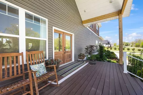 Exterior - 13715 Noah Rd, Gravette, AR 72736 photo 5 of 17
