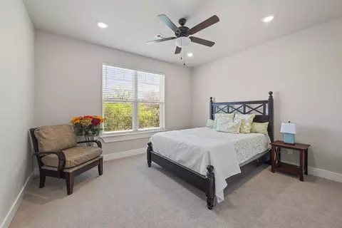 Bedroom - 13715 Noah Rd, Gravette, AR 72736 photo 3 of 5