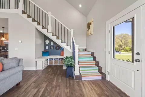 Entry Way - 13715 Noah Rd, Gravette, AR 72736 photo 3 of 4