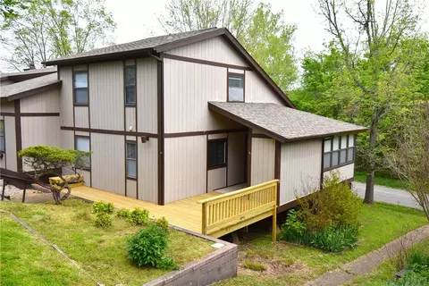 7 White Oak Dr, Holiday Island, AR 72631