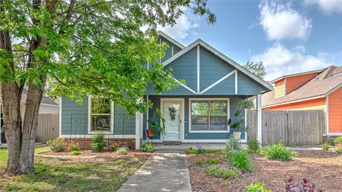 3907 SW Ridgepointe Ave, Bentonville, AR 72712