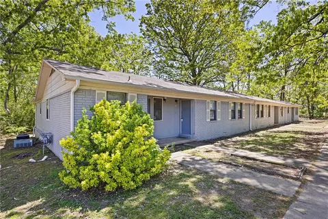 406 N Joplin Pl, Russellville, AR 72801