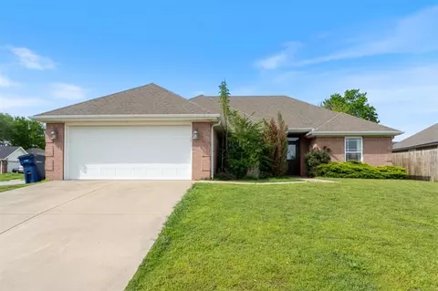 1105 Jim Mcvay, Siloam Springs, AR 72761