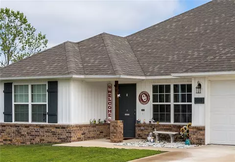2108 Carlisle St, Gentry, AR 72734