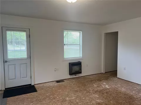 Living - 375 Nc 8362, Jasper, AR 72641 photo 3 of 5