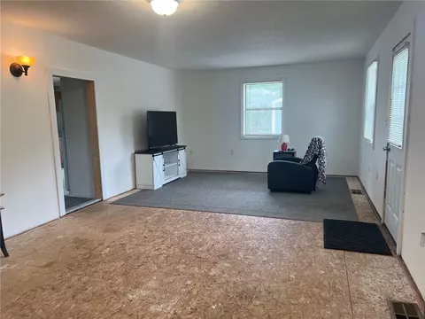Living - 375 Nc 8362, Jasper, AR 72641 photo 2 of 5