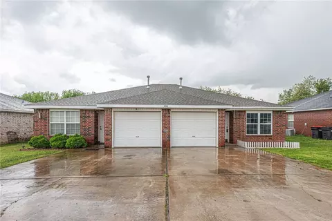 3080 Twin County St #A & B, Springdale, AR 72764