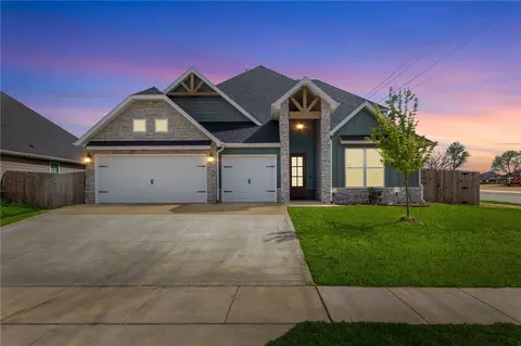 1271 Silver Maple St, Centerton, AR 72719 photo 2