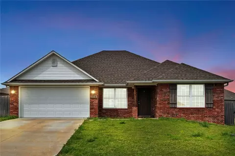 2108 Cedar Cir, Gentry, AR 72734