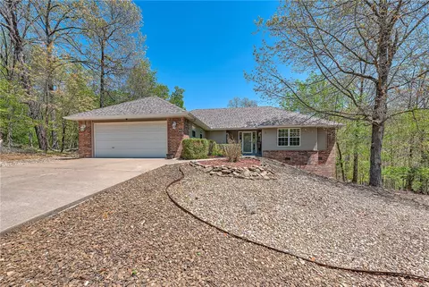 7 Westerham Ln, Bella Vista, AR 72714