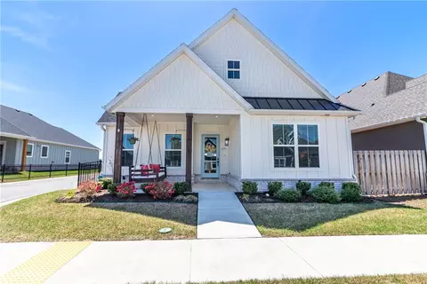6761 Somerset Pl, Springdale, AR 72762
