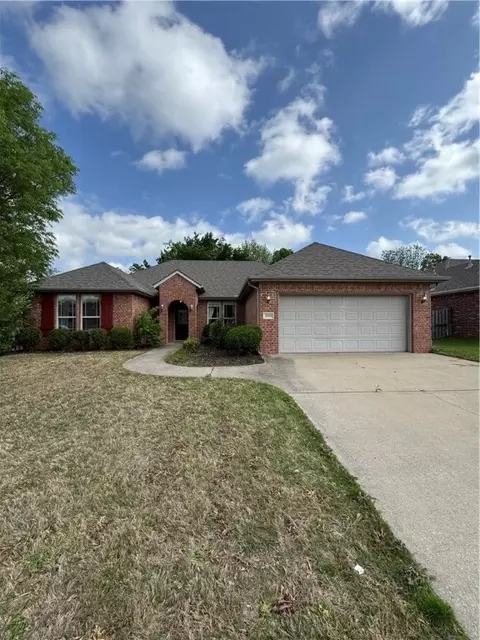 3232 W Drakestone St, Fayetteville, AR 72704