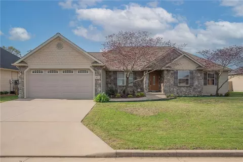 4614 W 28th Pl, Joplin, MO 64804