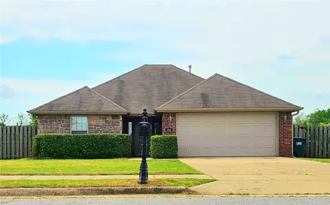 3045 Rosemary Ave, Springdale, AR 72764