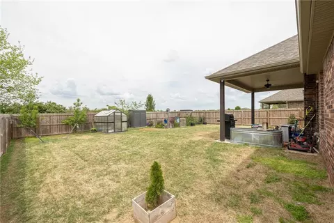 Exterior - 718 Diamond Ave, Lowell, AR 72745 photo 5 of 19