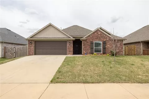 Exterior - 718 Diamond Ave, Lowell, AR 72745 photo 18 of 19