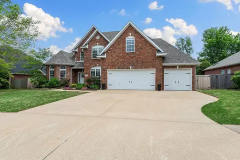 1214 Buckingham Blvd, Bentonville, AR 72712