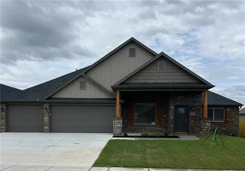 671 Baggett St, Prairie Grove, AR 72753
